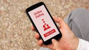 Pune Crime News : डेटिंग अ‍ॅपवरून ओळख, कारमध्ये अश्लील व्हिडिओ शूट करून तरुणाला ब्लॅकमेल – १० हजारांची लूट